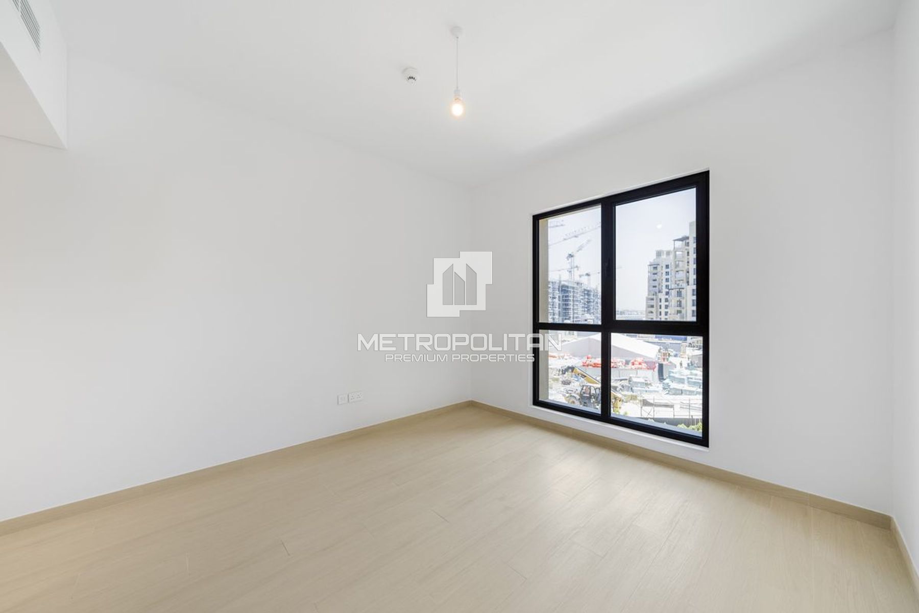 Spacious Layout | Unfurnished | Vacant October, 19