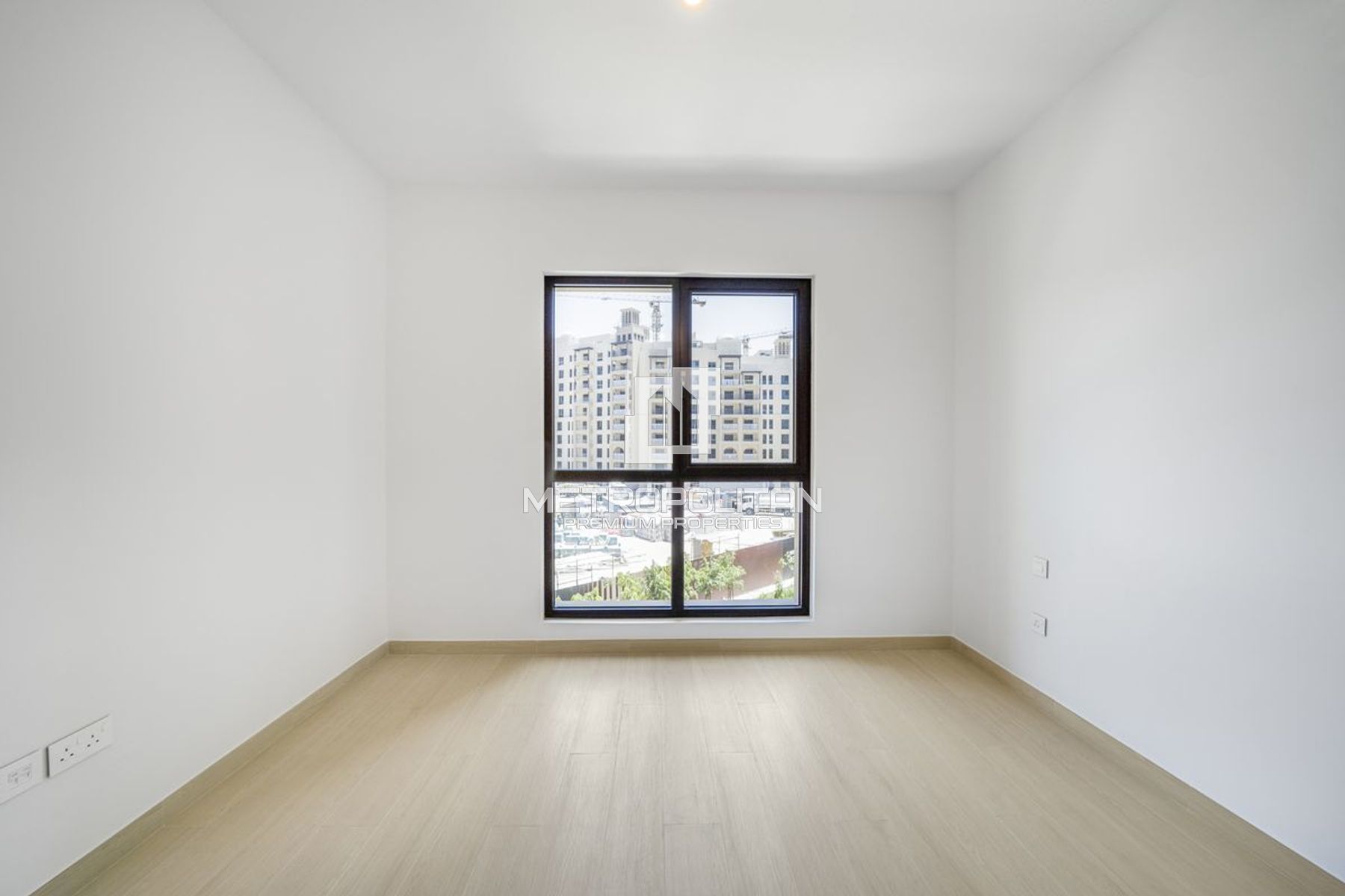 Spacious Layout | Unfurnished | Vacant October, 19