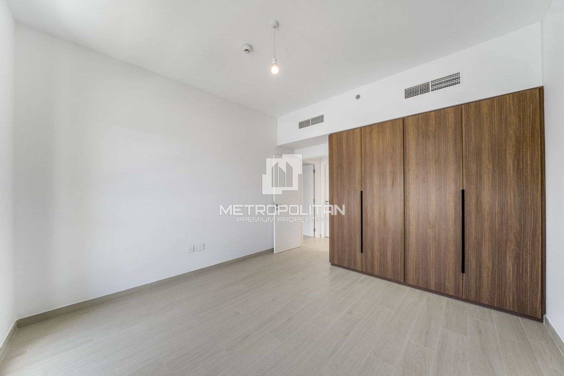 Spacious Layout | Unfurnished | Vacant October, 19