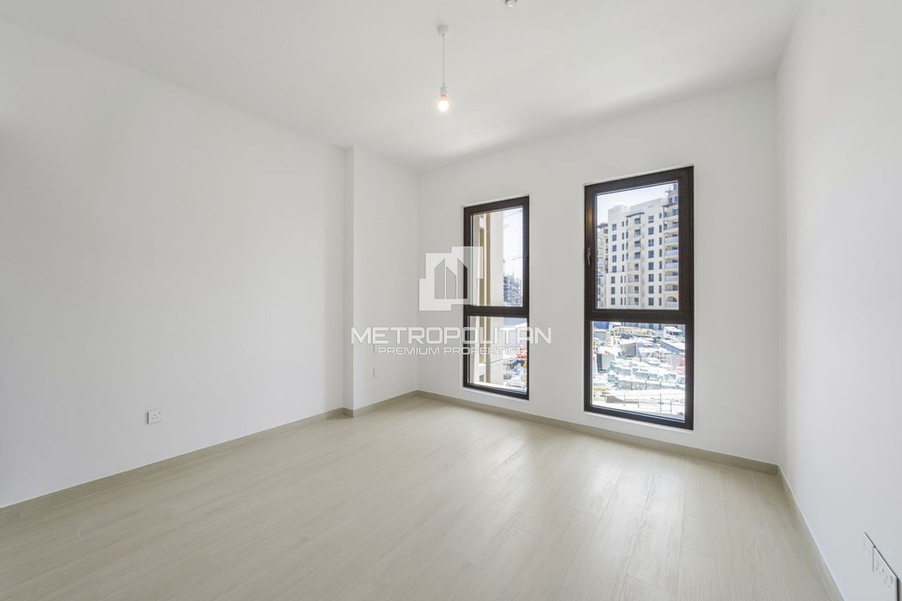 Spacious Layout | Unfurnished | Vacant October, 19