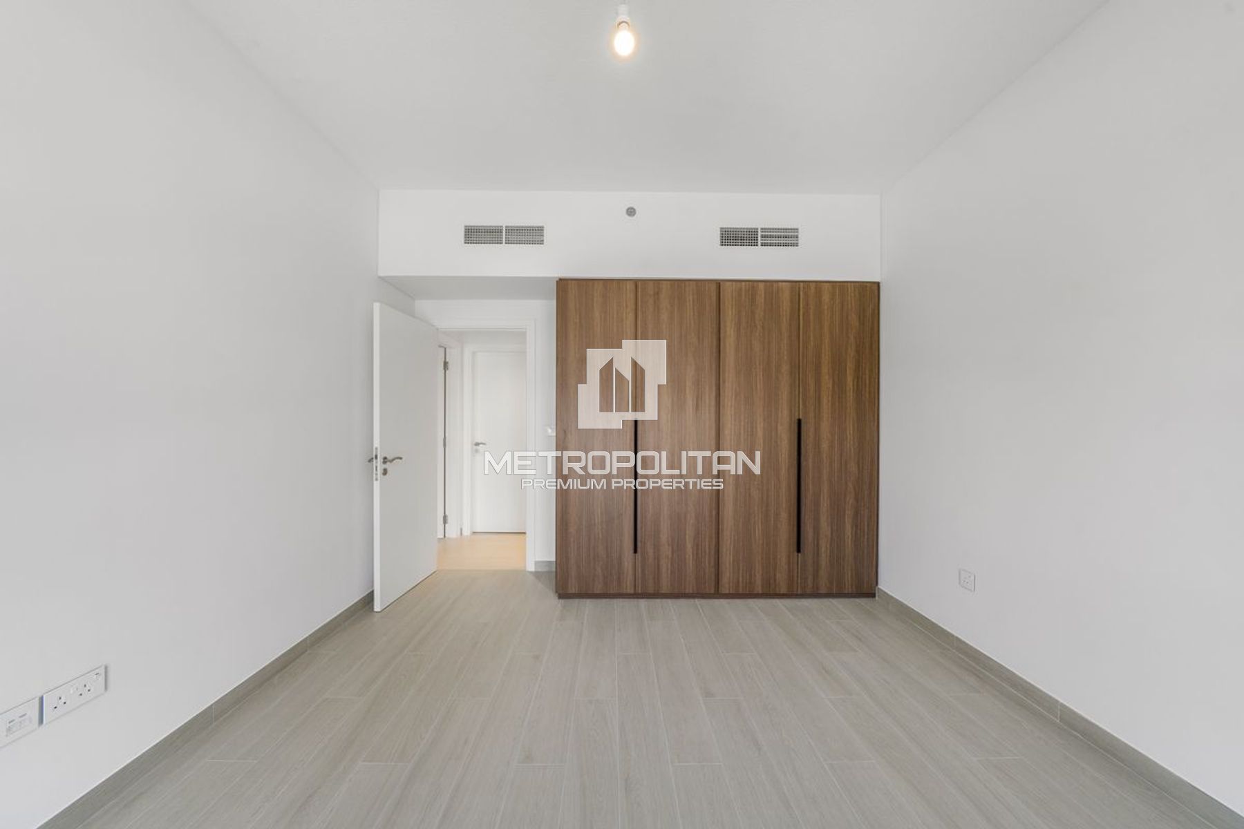 Spacious Layout | Unfurnished | Vacant October, 19