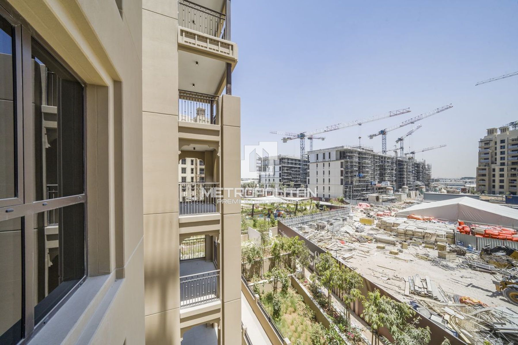 Spacious Layout | Unfurnished | Vacant October, 19