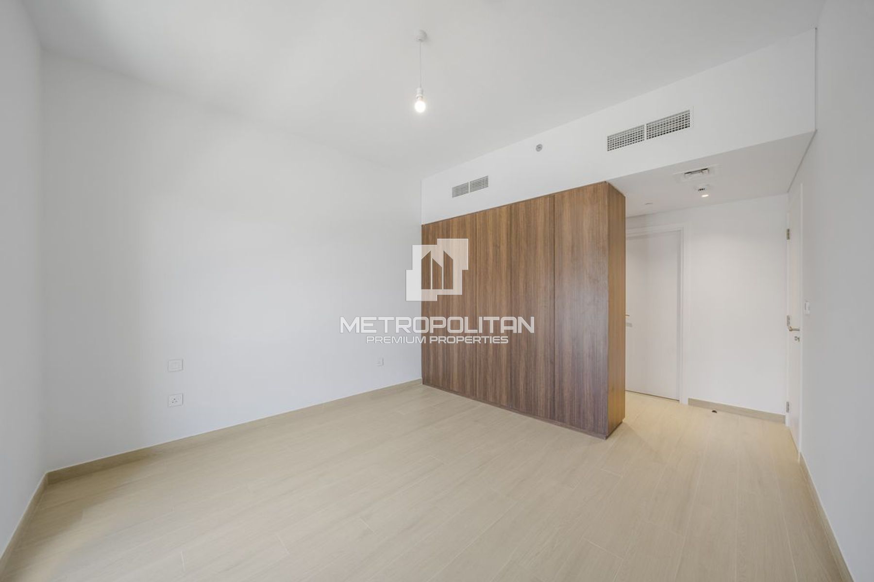 Spacious Layout | Unfurnished | Vacant October, 19