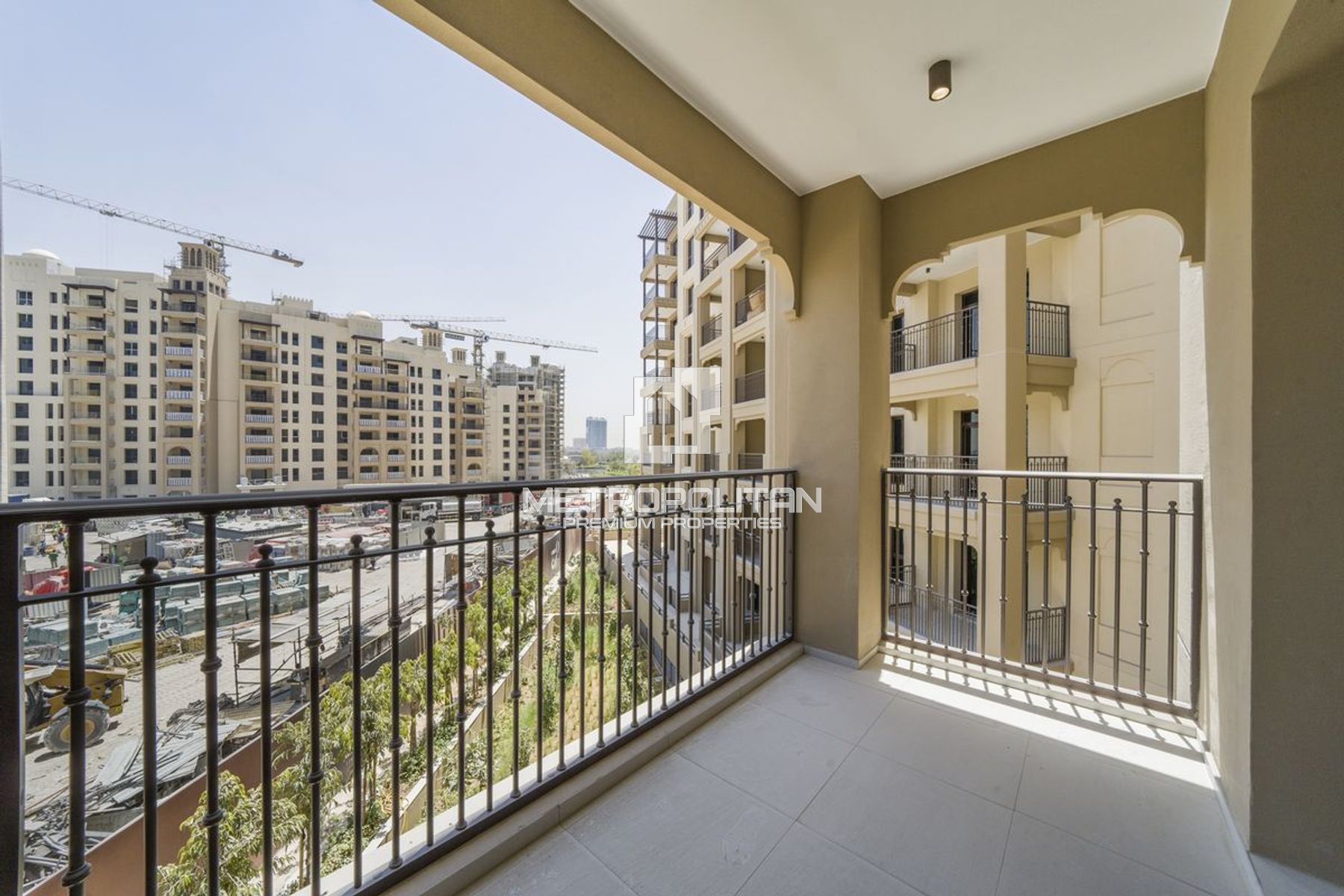 Spacious Layout | Unfurnished | Vacant October, 19