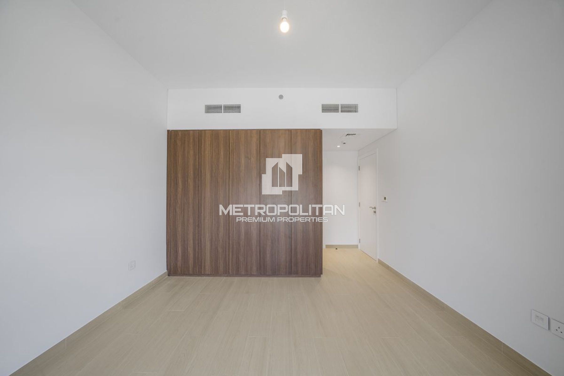 Spacious Layout | Unfurnished | Vacant October, 19