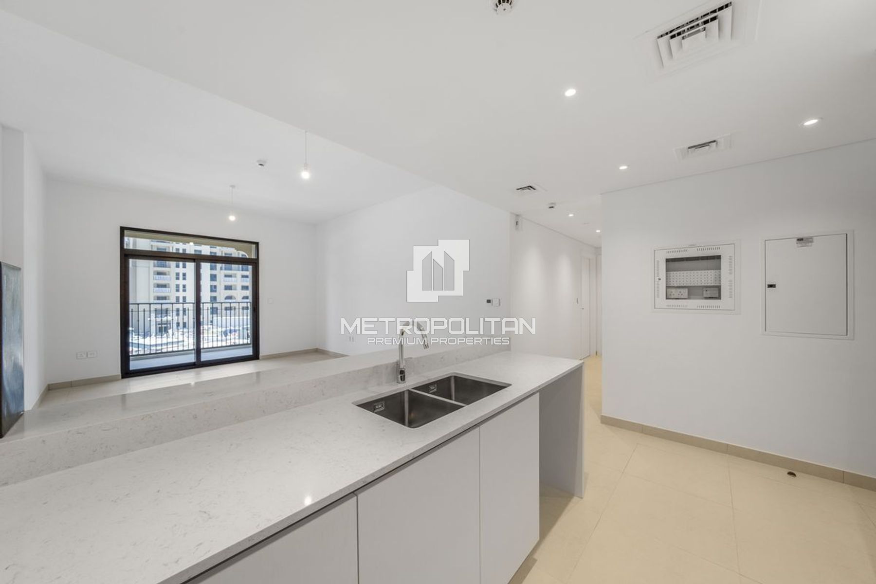 Spacious Layout | Unfurnished | Vacant October, 19