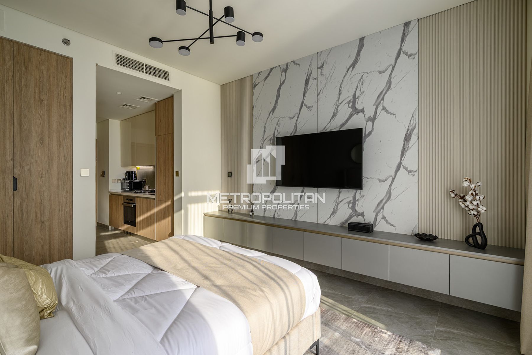 Fully Furnished | High Floor | Canal View