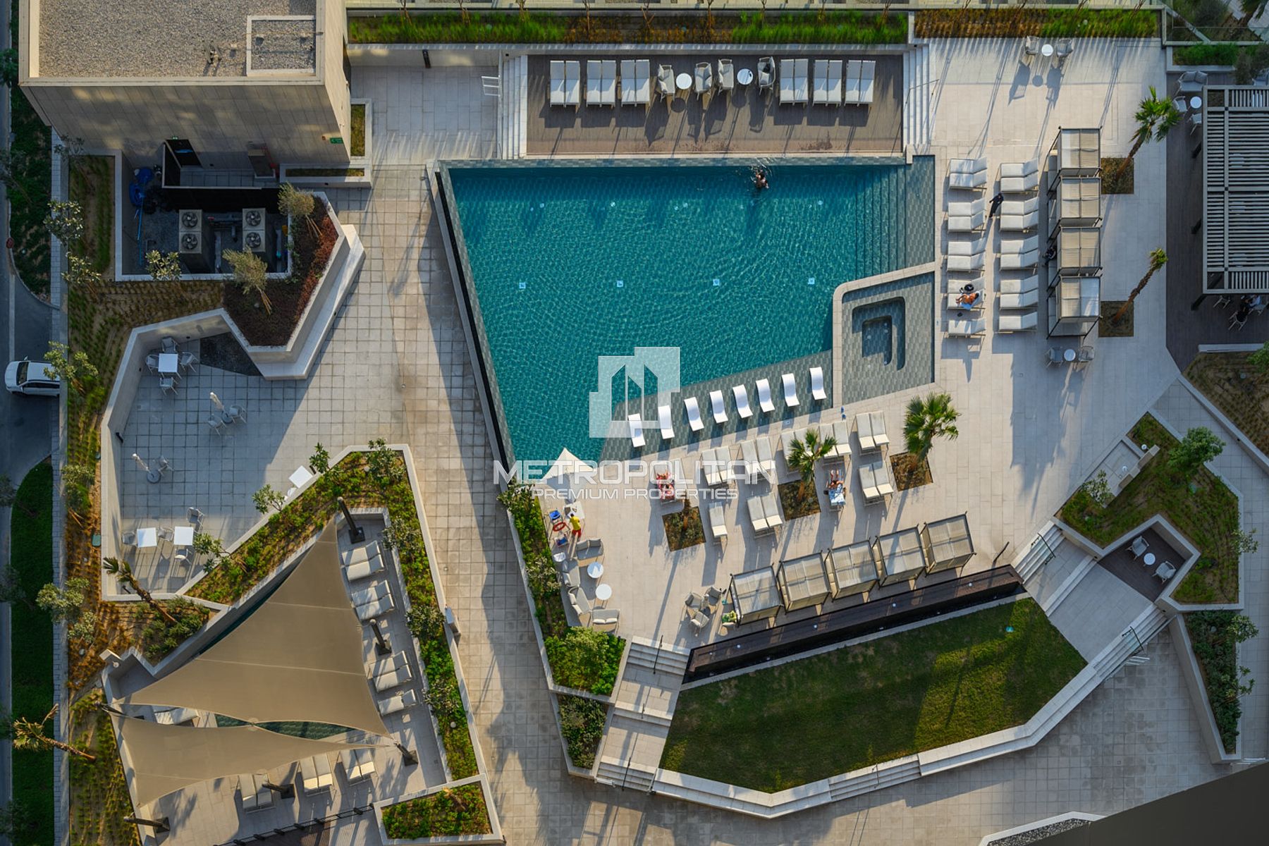 Fully Furnished | High Floor | Canal View