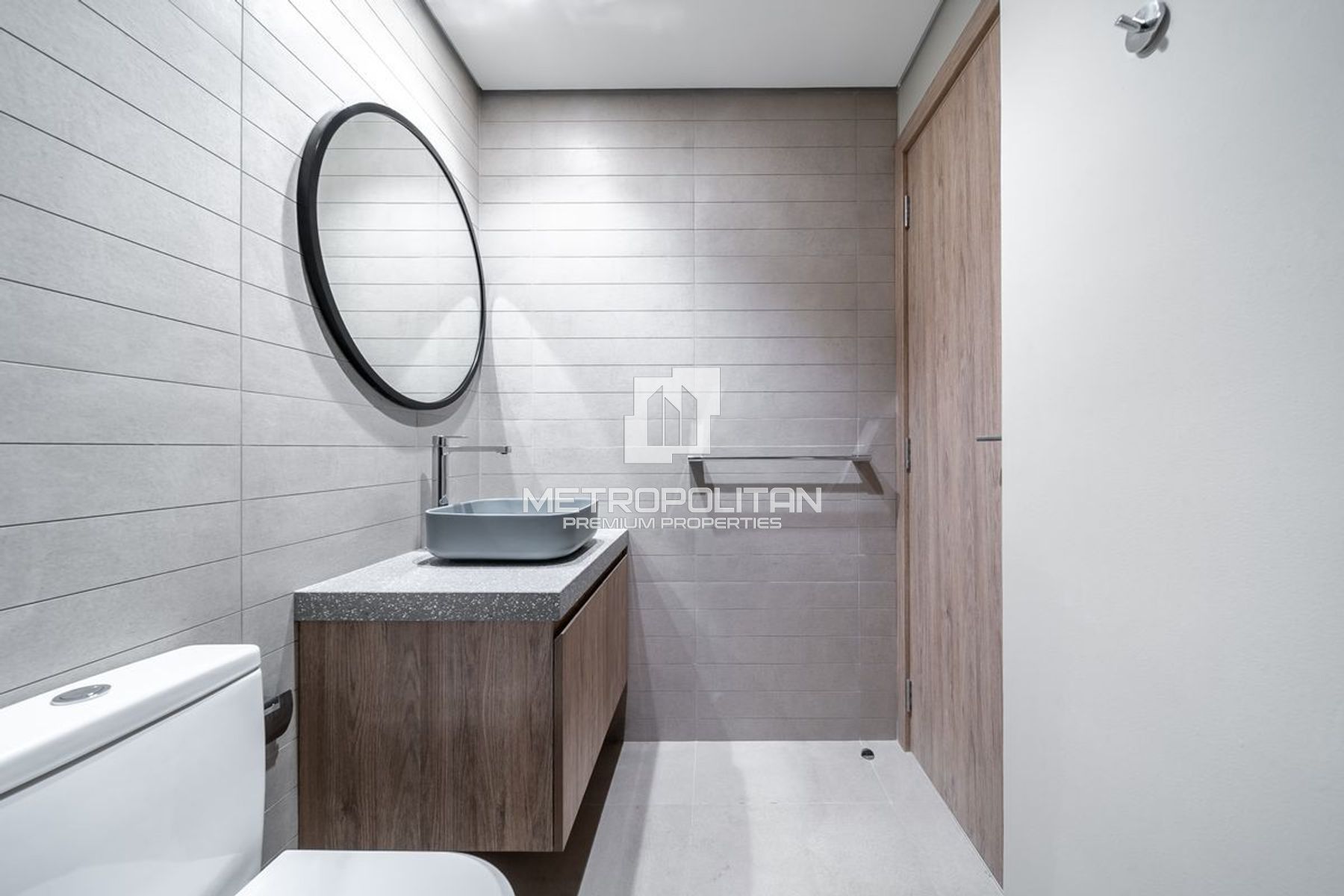 Brand New Studio | Available Now | Canal View