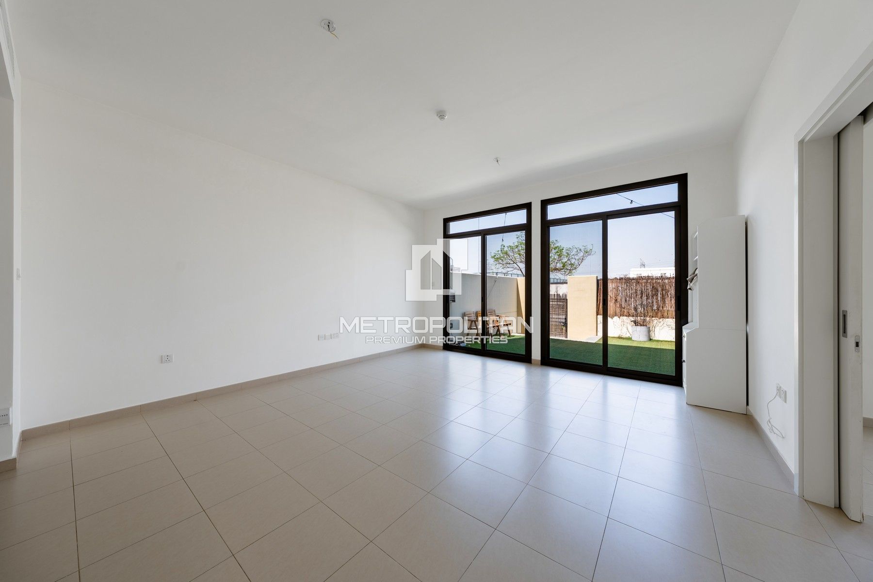 فيلا للإيجار في Naseem Townhouses، Town Square - MPR-11055