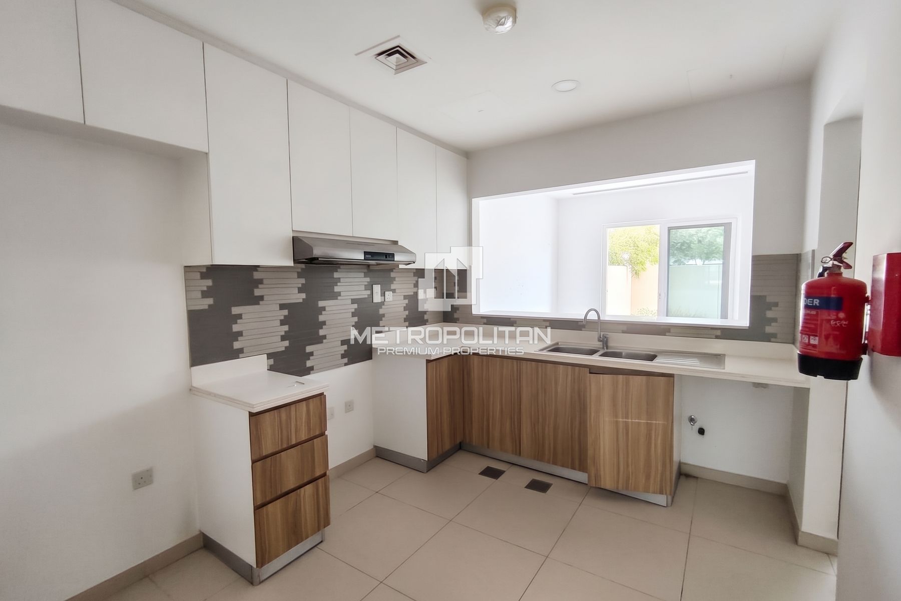 Spacious 3BR Villa | Ready to Move | 3 Cheques