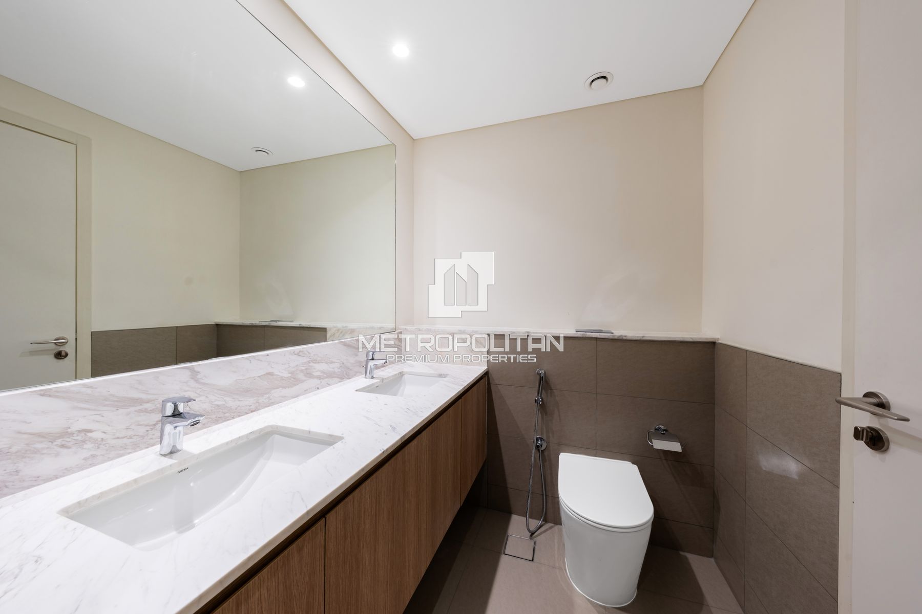 Large Plot | Beachfront Community | Family Living