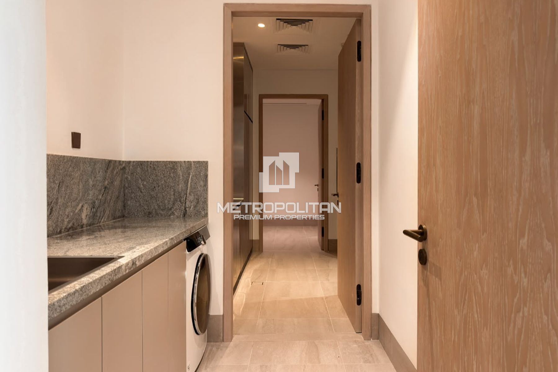 Amazing Views  | Corner Unit| High Floor