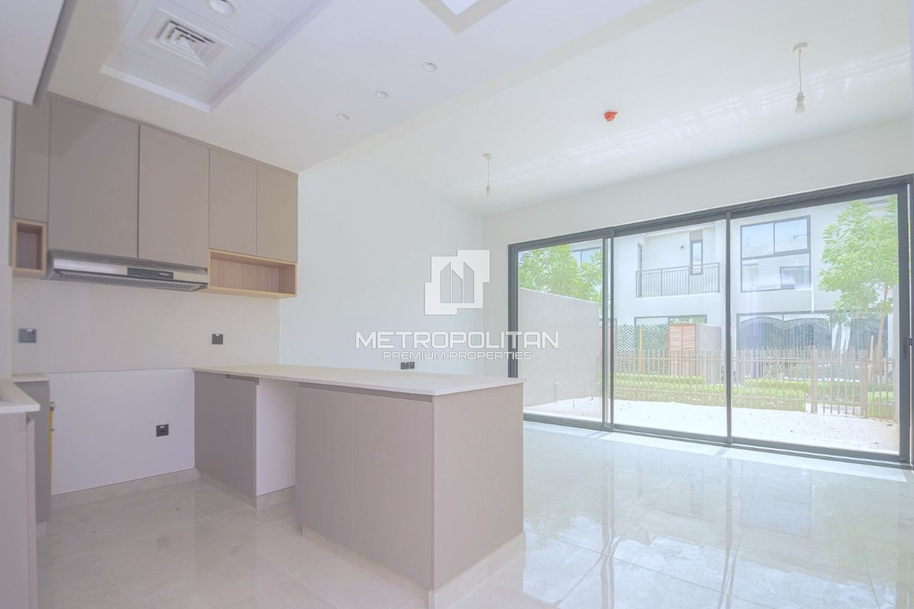 2BR Townhouse |Beautiful Beach View |Falcon Island
