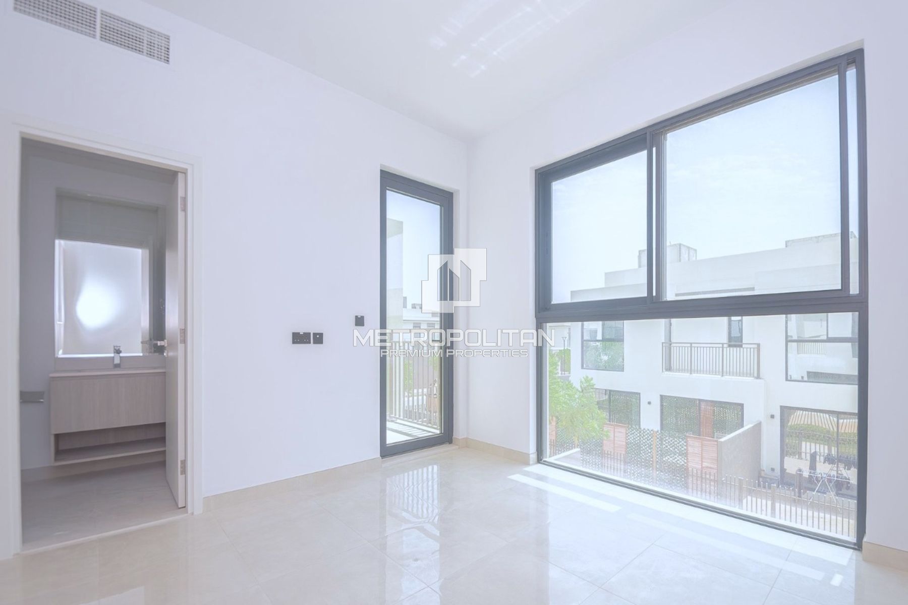 2BR Townhouse |Beautiful Beach View |Falcon Island