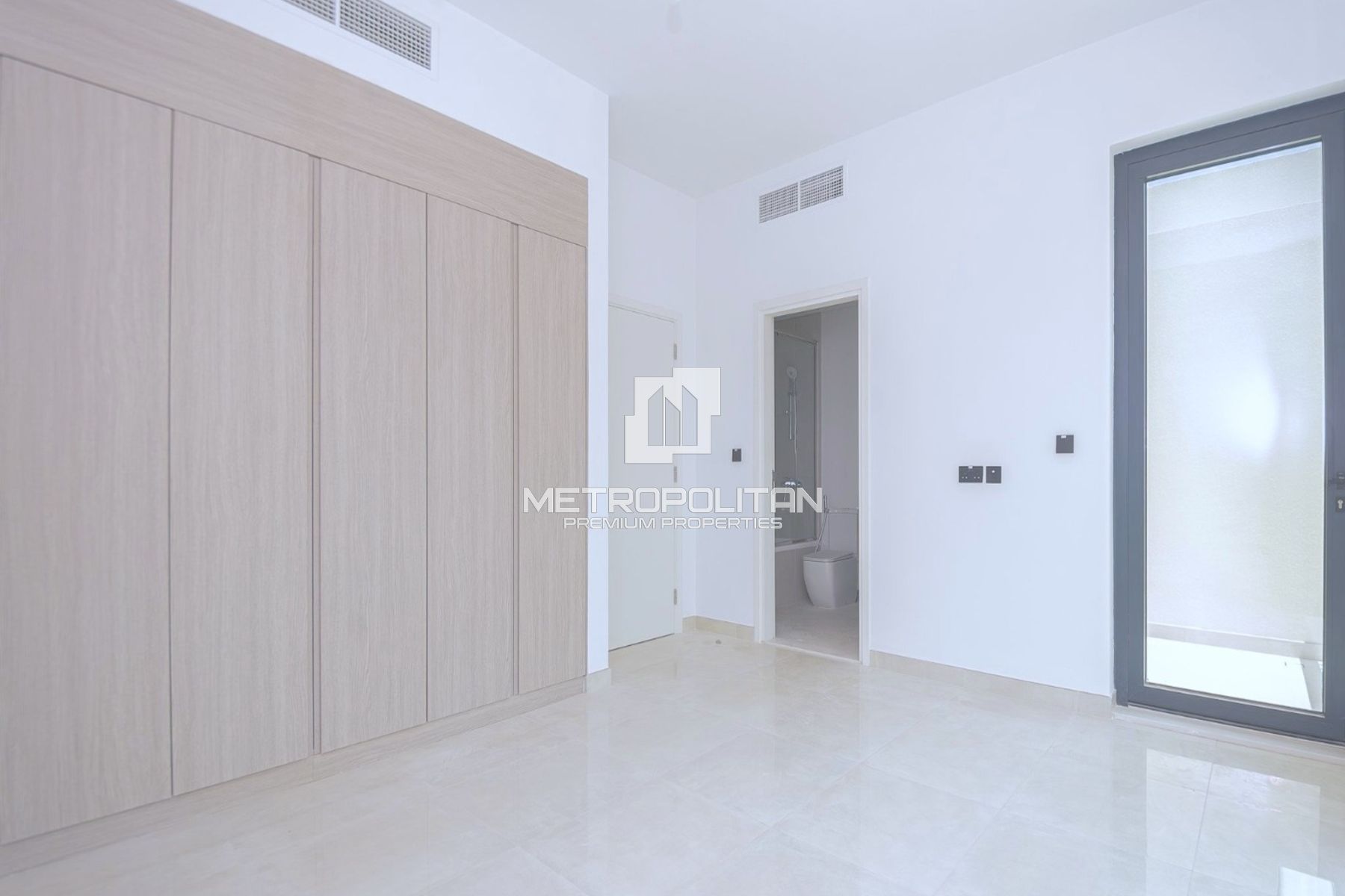 2BR Townhouse |Beautiful Beach View |Falcon Island