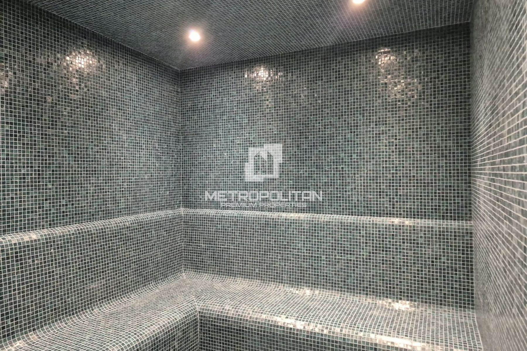 High-Floor Studio |Spectacular Water Views |Vacant