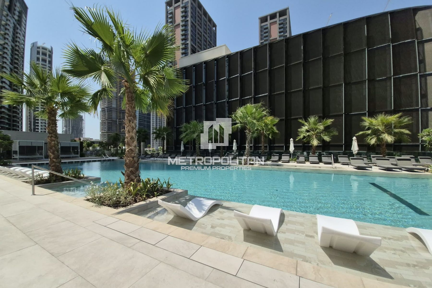High-Floor Studio |Spectacular Water Views |Vacant
