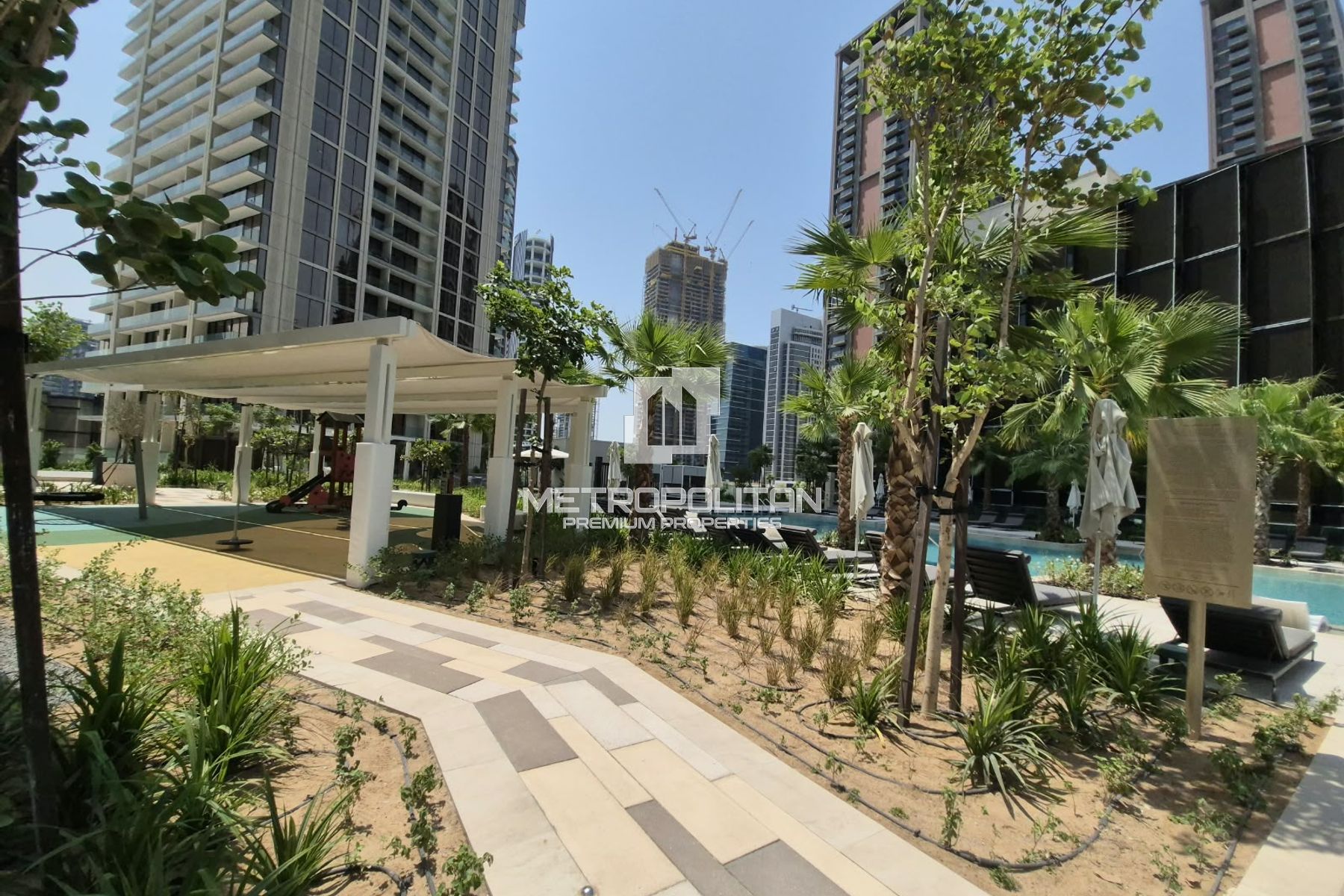 High-Floor Studio |Spectacular Water Views |Vacant