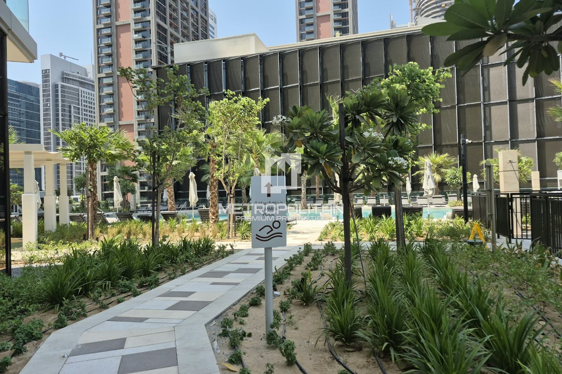 High-Floor Studio |Spectacular Water Views |Vacant