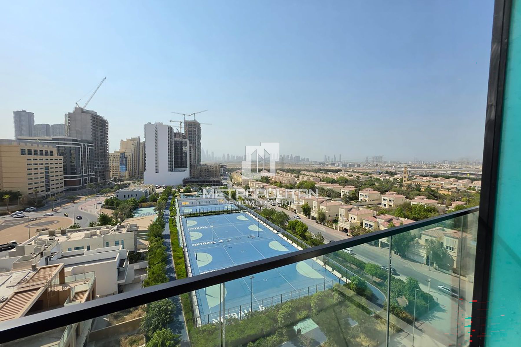 شقة للإيجار في Binghatti Azure، Jumeirah Village Circle - MPR-11113