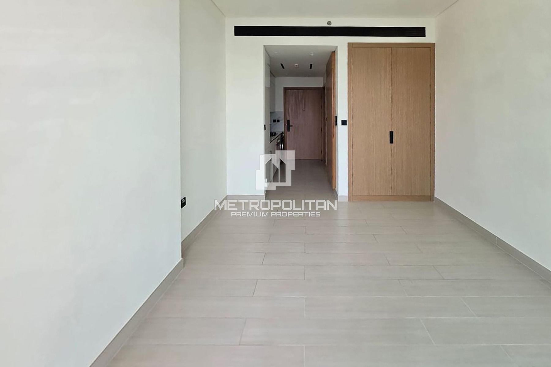 شقة للإيجار في Binghatti Azure، Jumeirah Village Circle - MPR-11113