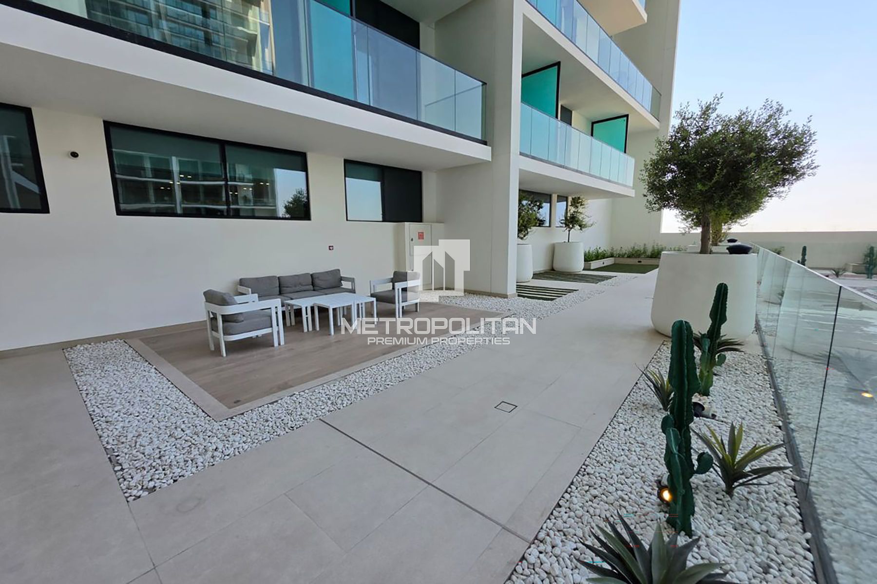 Big Layout | Fitted Kitchen | Multiple Cheques