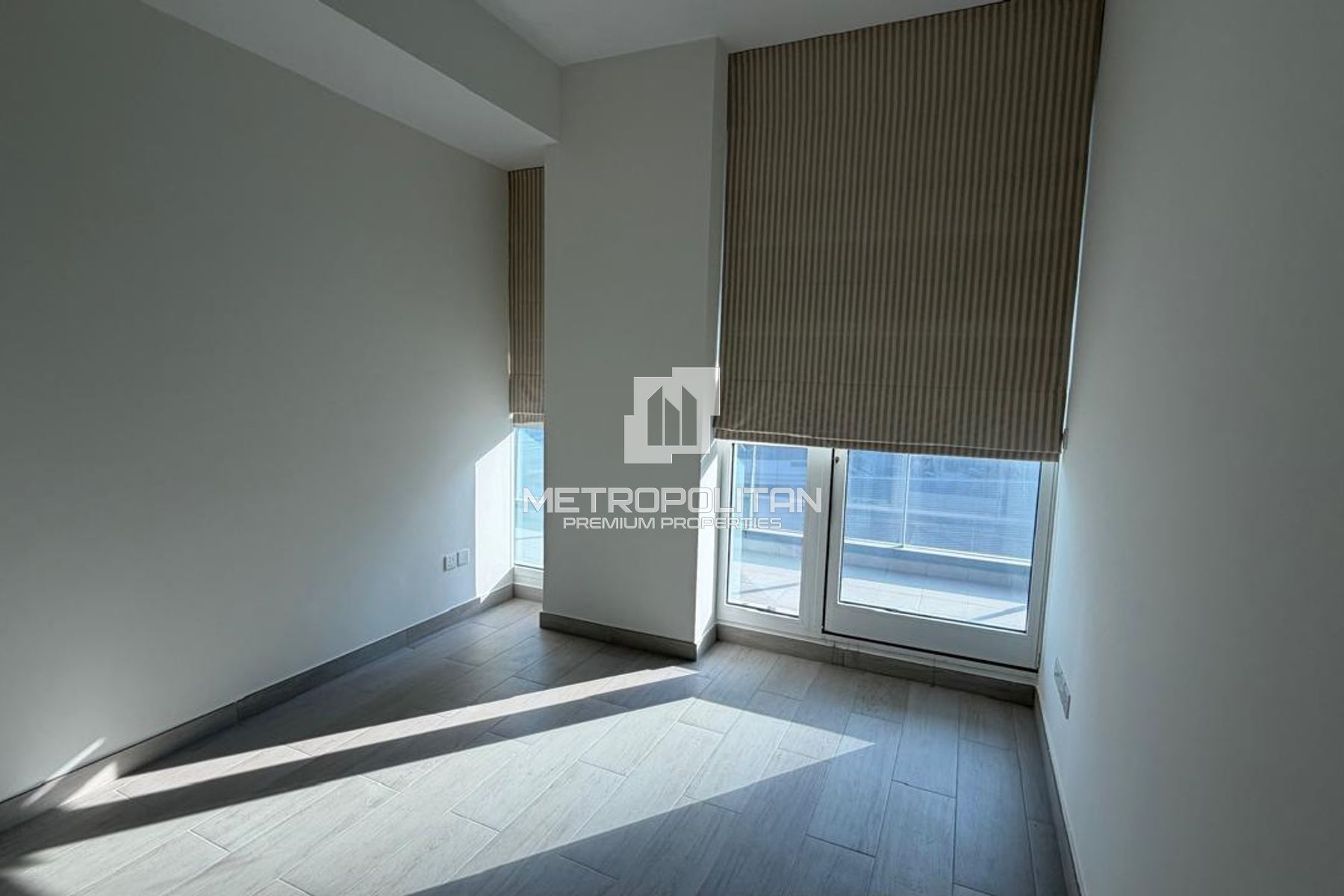 Vacant | Close to Metro| Modern Layout | Low Floor