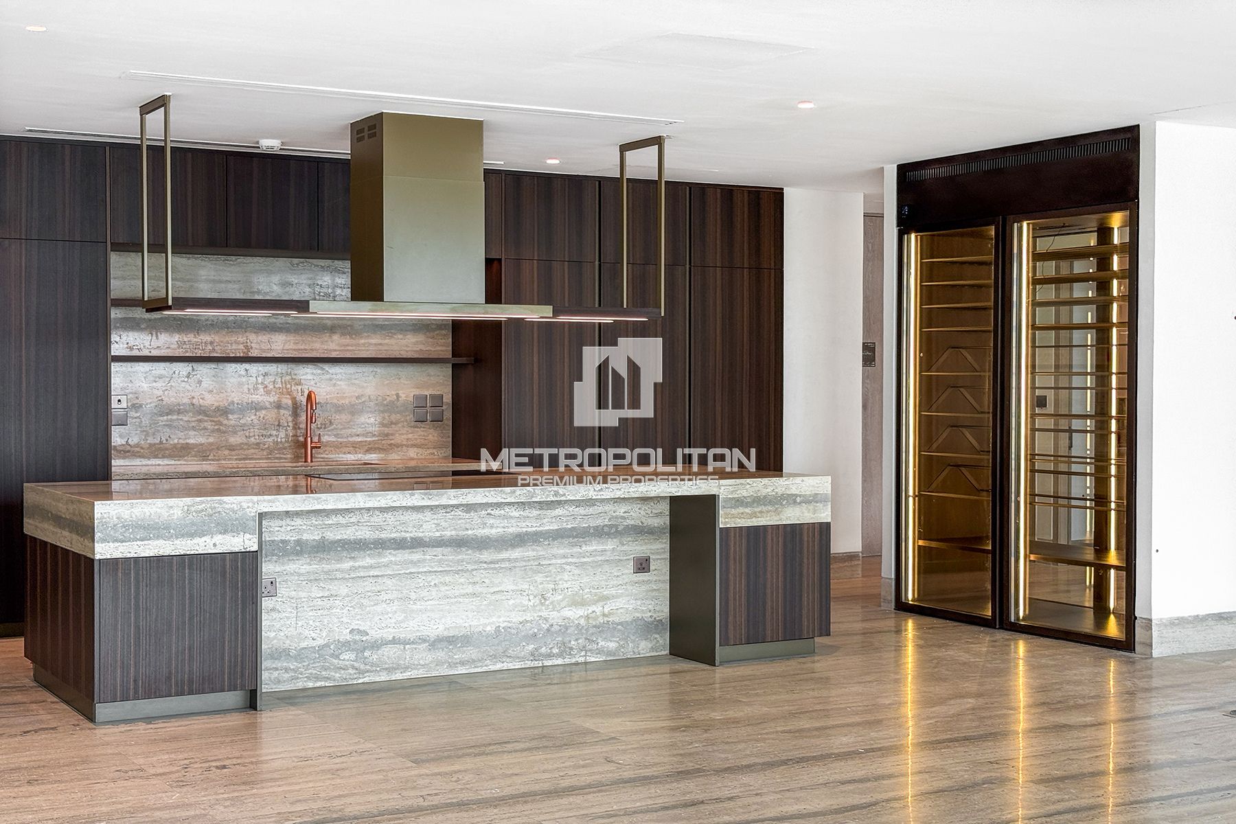 Panoramic Palm View | Vacant | Luxury Living