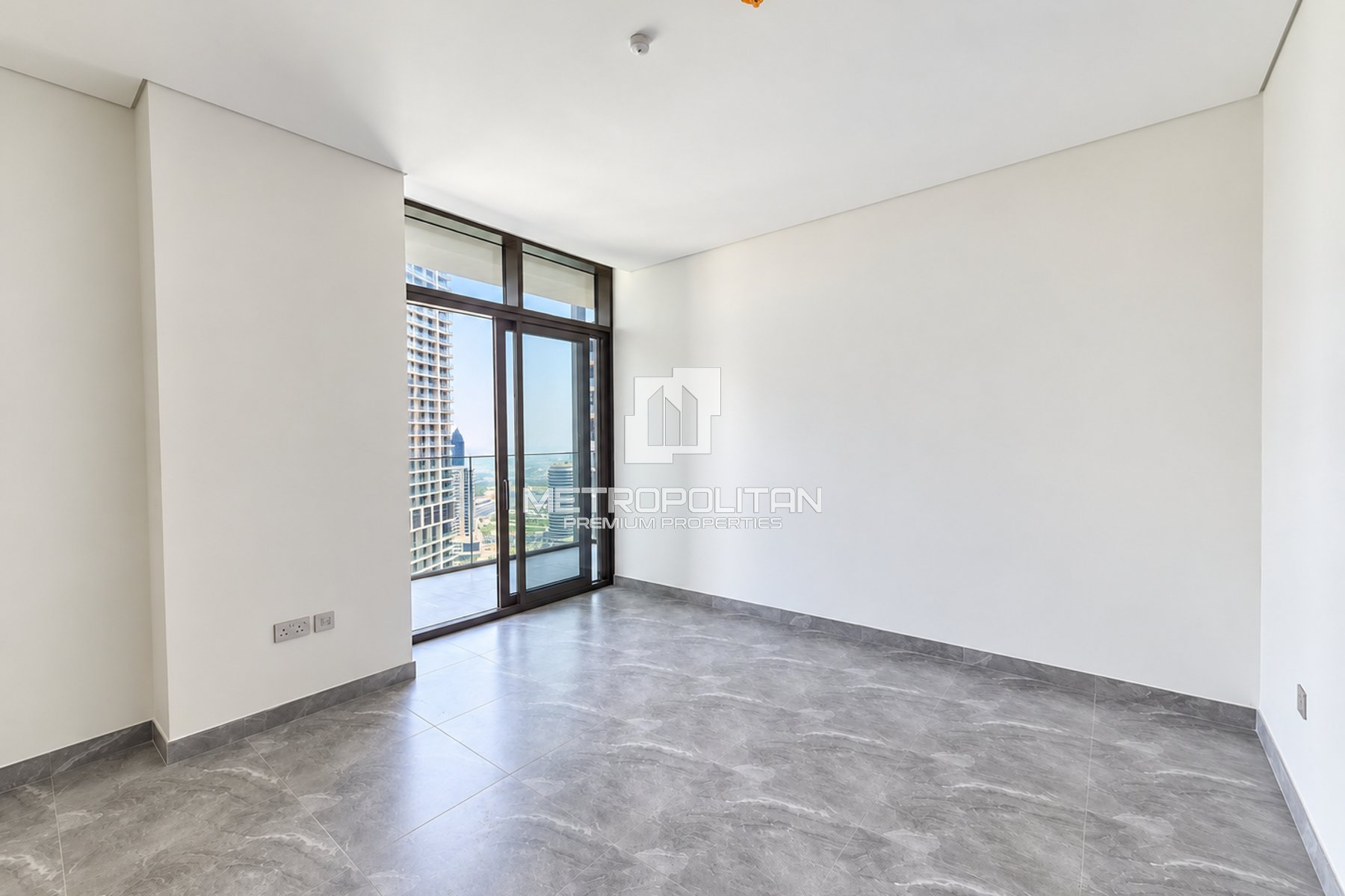 Top Floor| Community & Canal View|Multiple Cheques