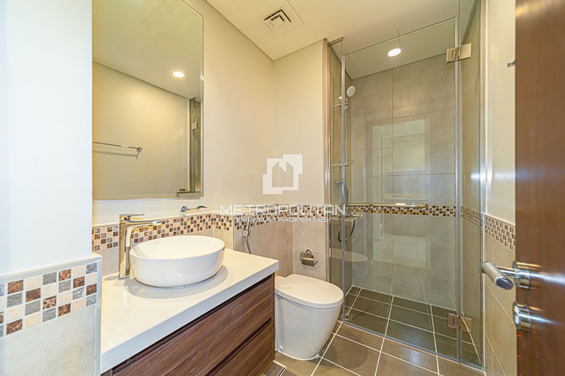 Spacious | Unfurnished | Vacant from November