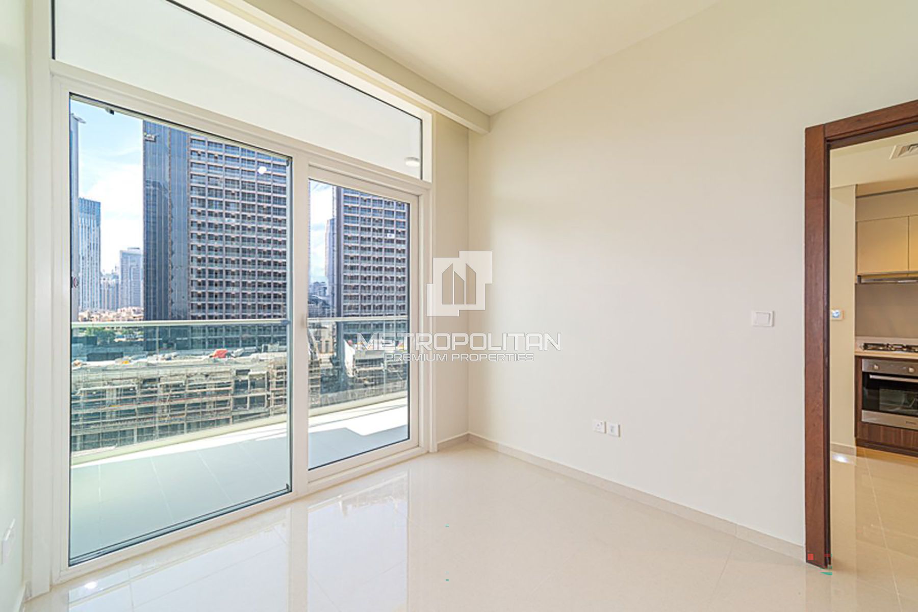 Spacious | Unfurnished | Vacant from November
