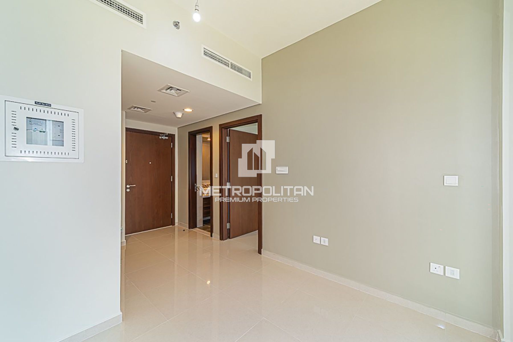 Spacious | Unfurnished | Vacant from November