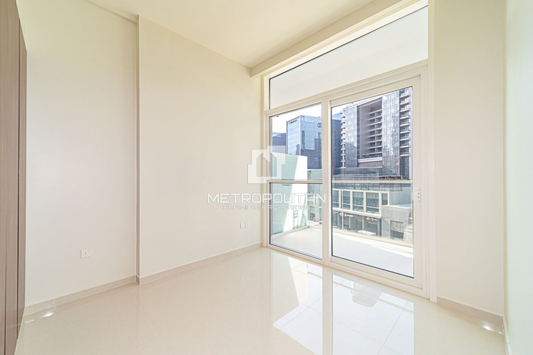 Spacious | Unfurnished | Vacant from November