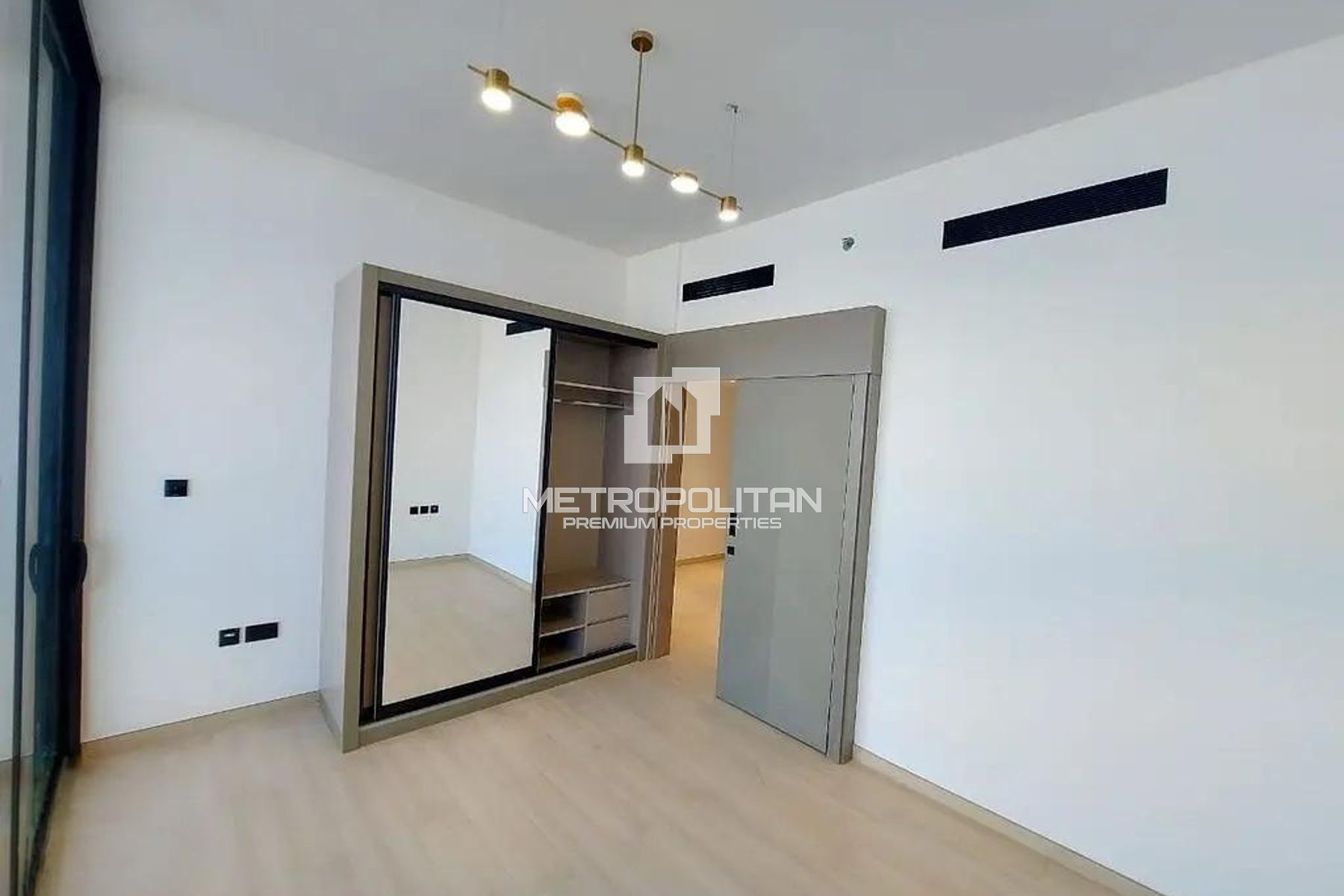 Stylish Apartment | Marina View | Prime Location