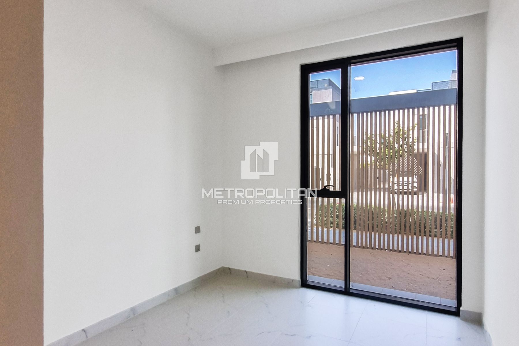 Single Row | Park Facing | Premium Open View