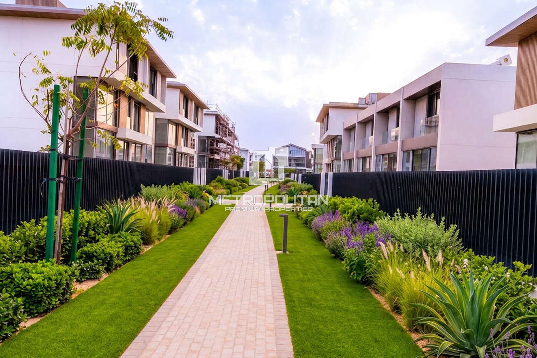 3 BR+Family Room|Ready Soon|Single Row|SD G+2