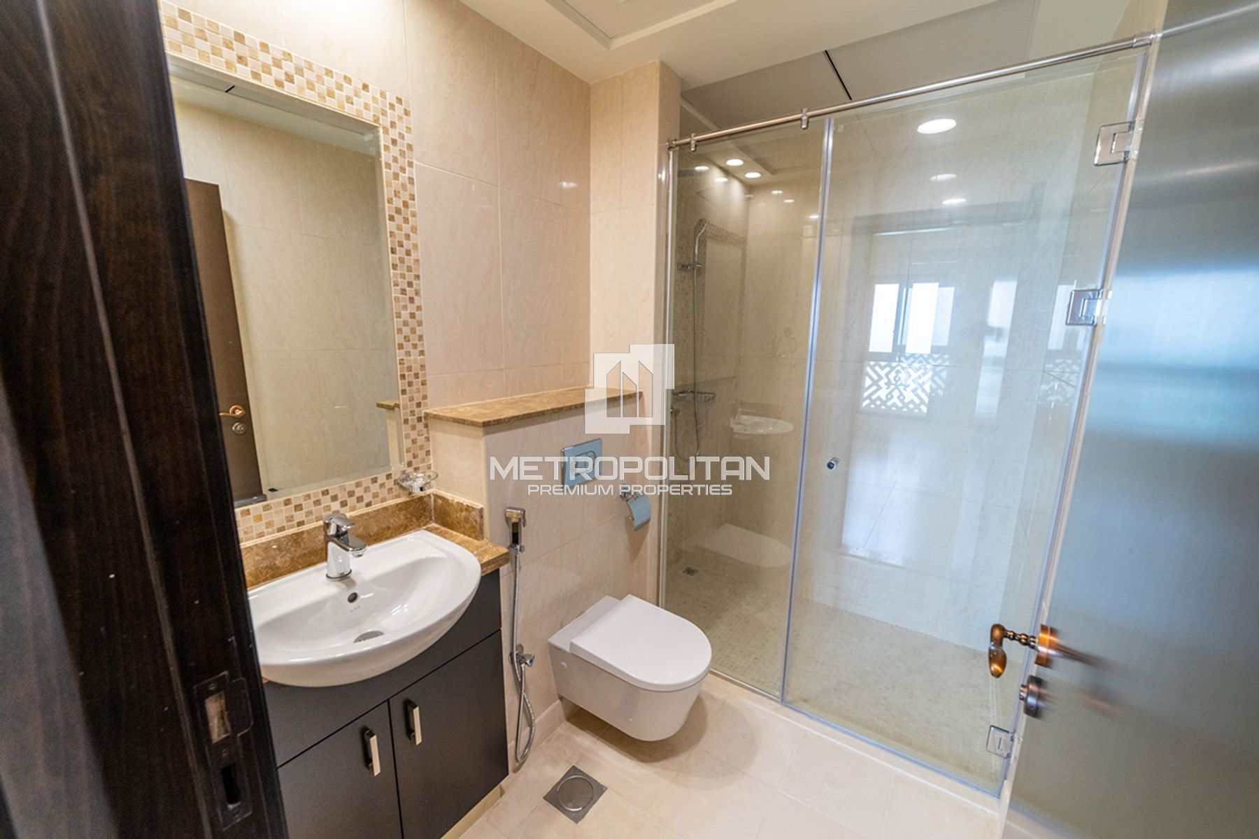 3BR Apartment for Rent in Balqis Residence 3, Palm Jumeirah - MPR-11154