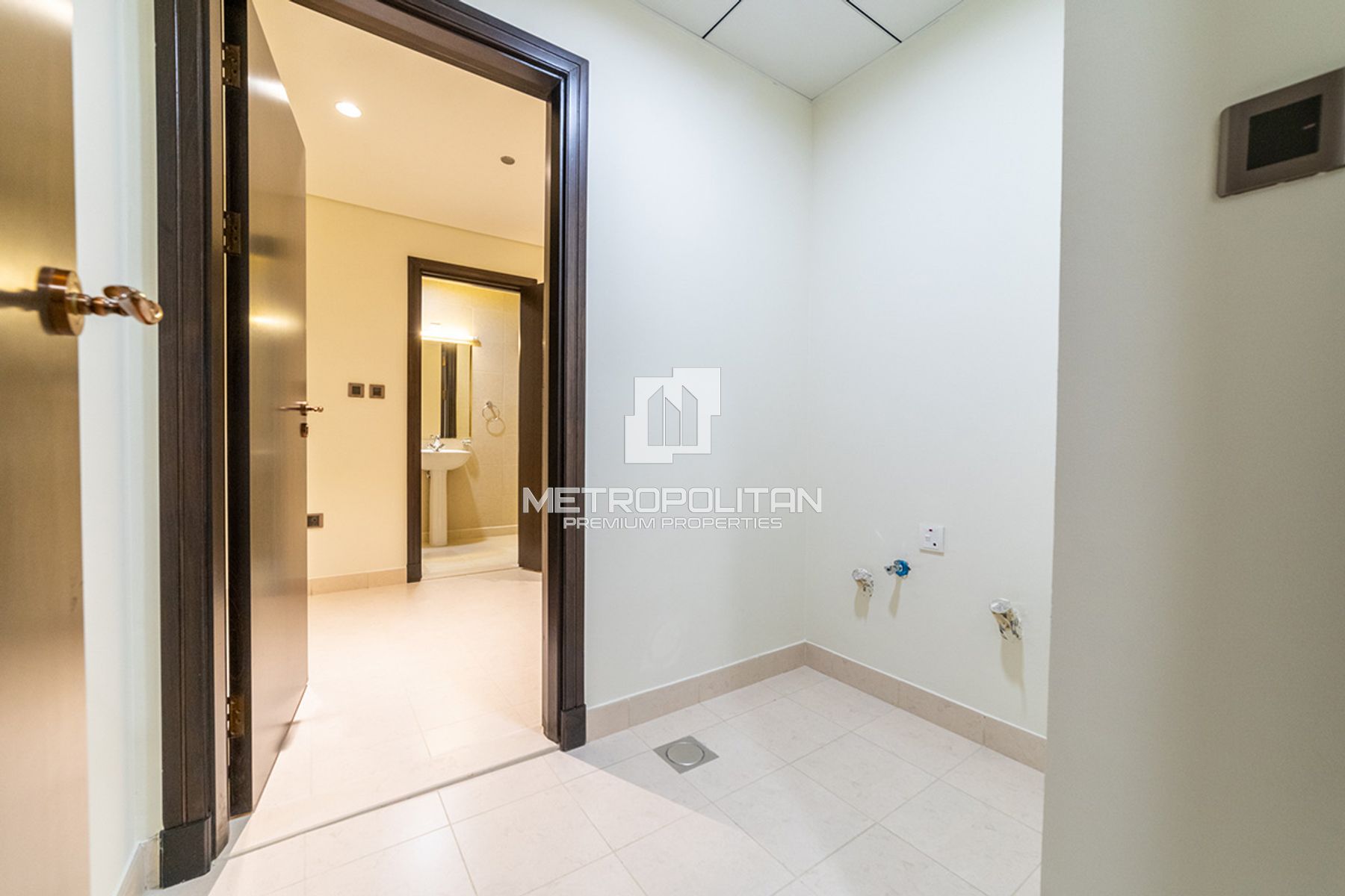 Large 3BR + Study | Unfurnished | Sea View