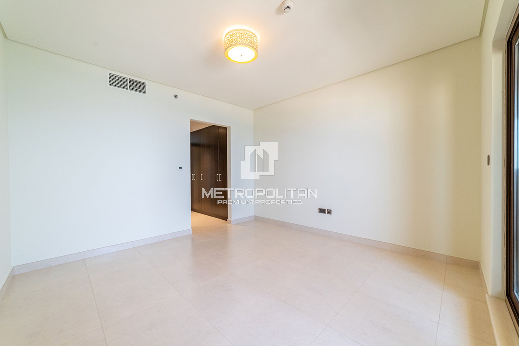 Large 3BR + Study | Unfurnished | Sea View