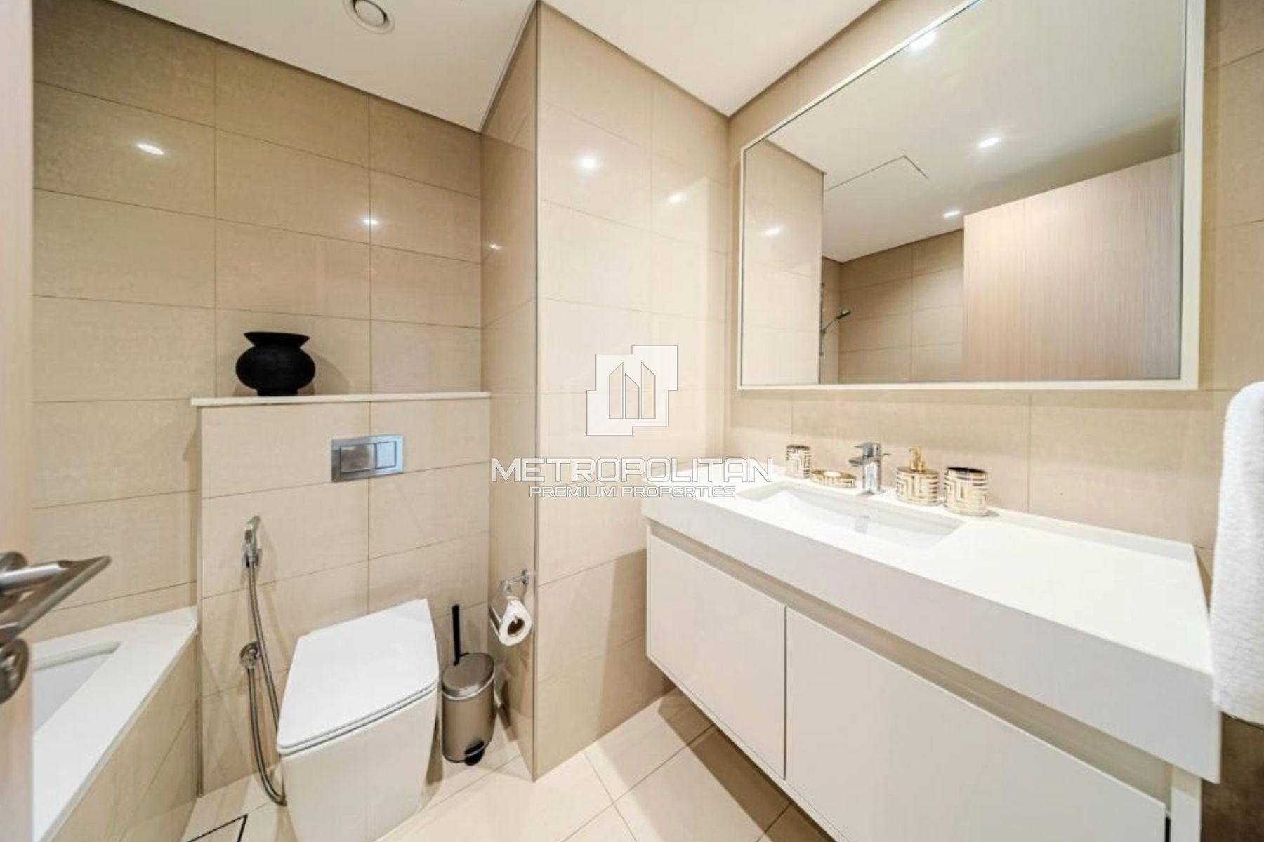 Burj Khalifa View | Fully Furnished | Middle Floor