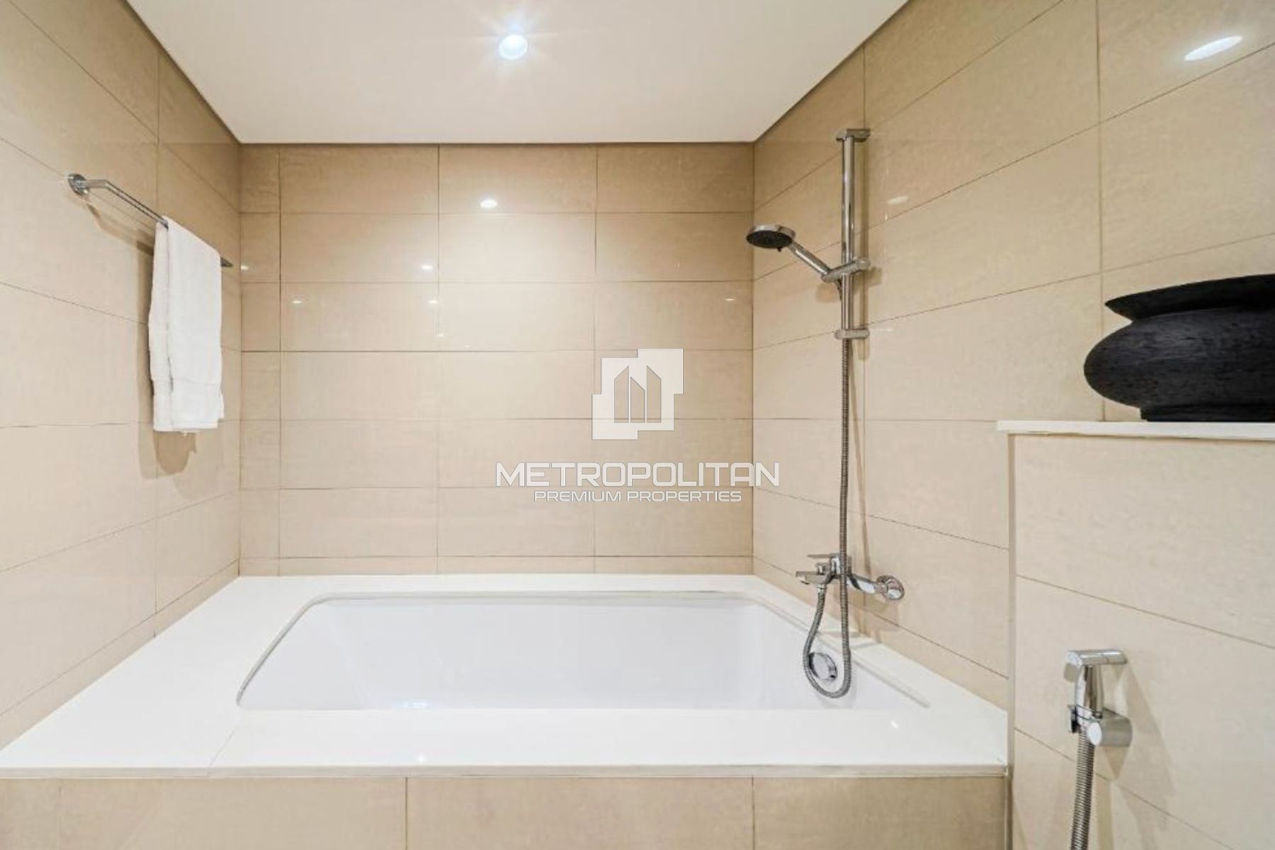 Burj Khalifa View | Fully Furnished | Middle Floor