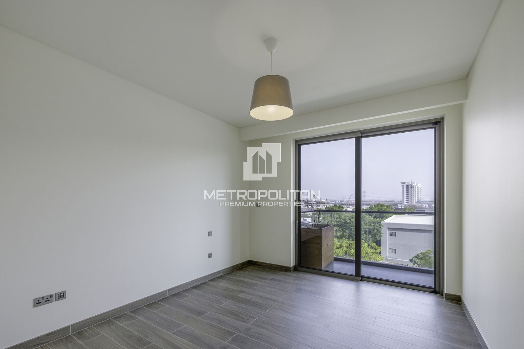 Move Now | Exclusive |Laundry Room|Well Maintained