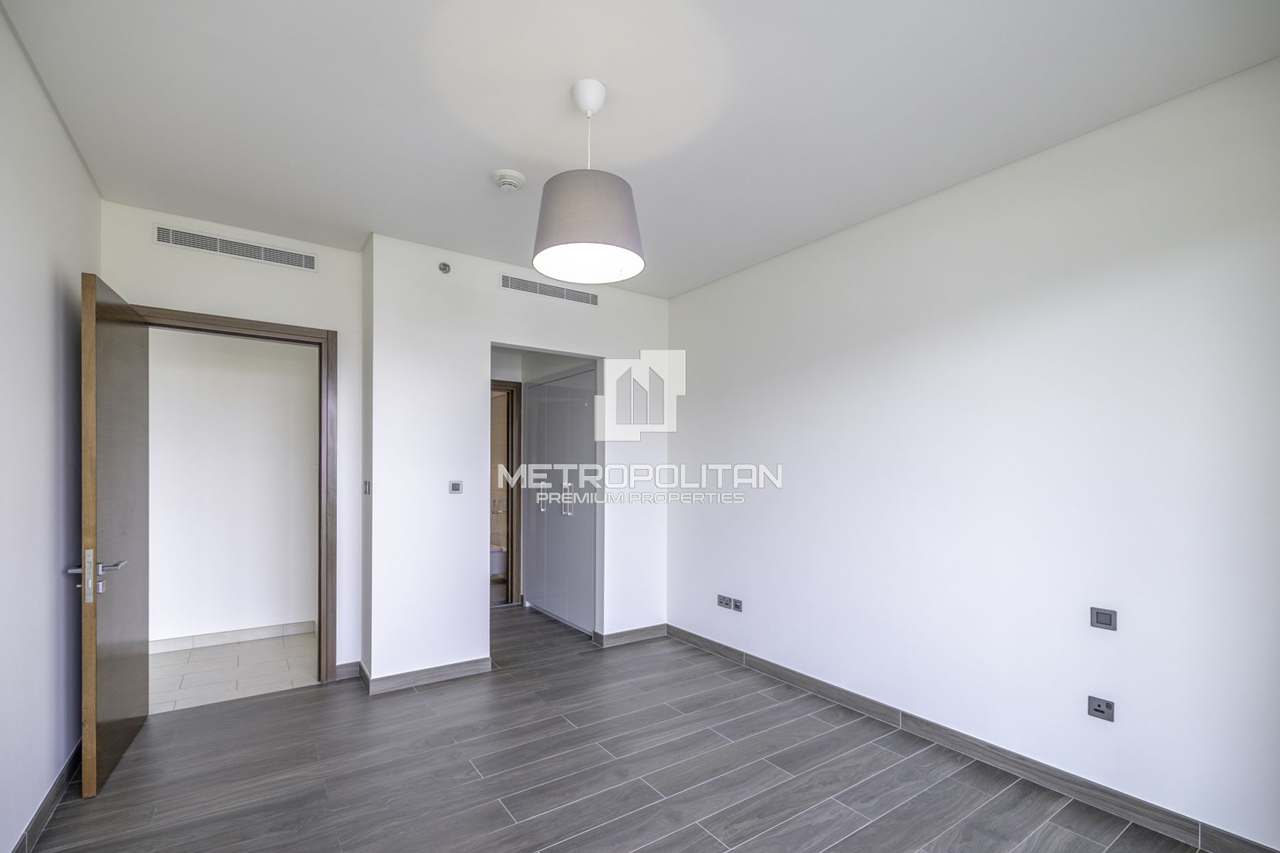 Move Now | Exclusive |Laundry Room|Well Maintained