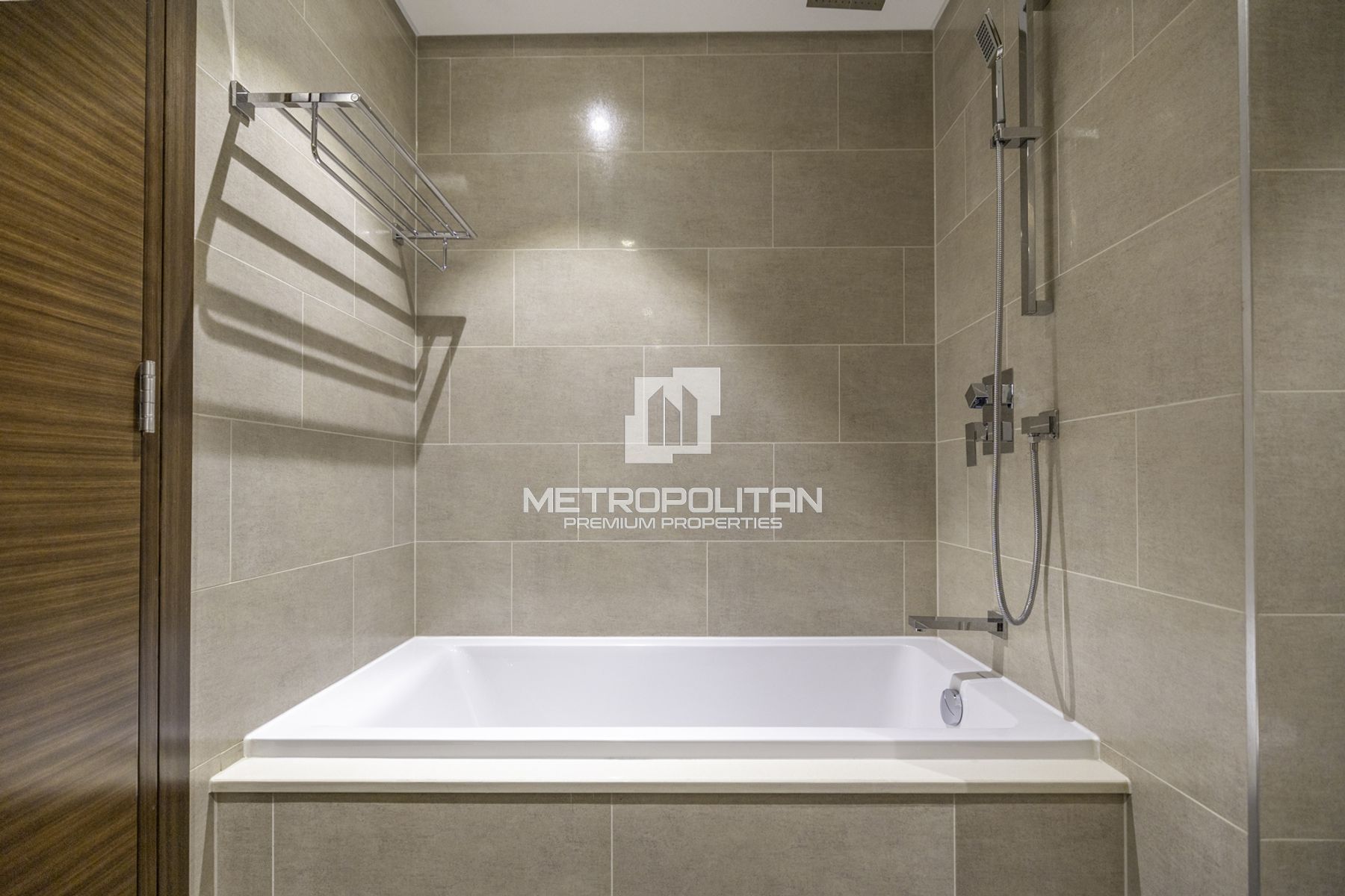 Move Now | Exclusive |Laundry Room|Well Maintained