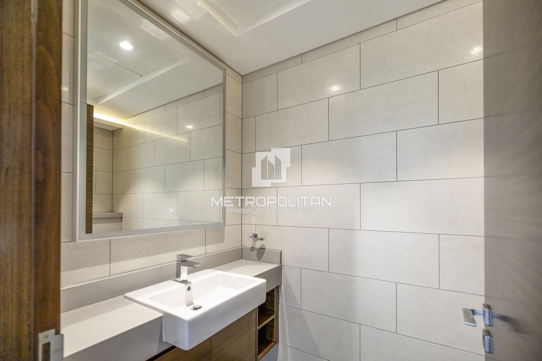 Move Now | Exclusive |Laundry Room|Well Maintained