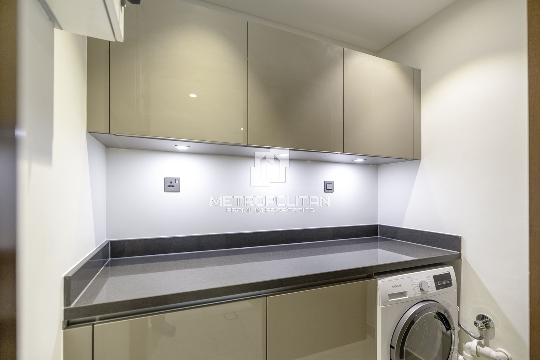 Move Now | Exclusive |Laundry Room|Well Maintained