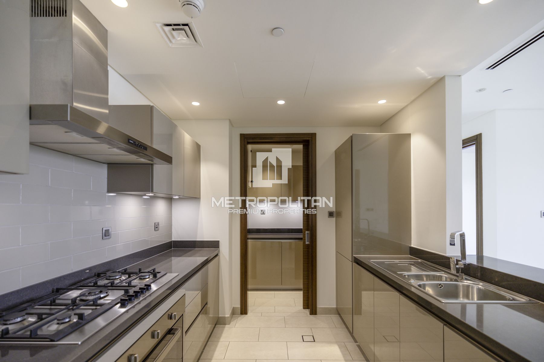 Move Now | Exclusive |Laundry Room|Well Maintained
