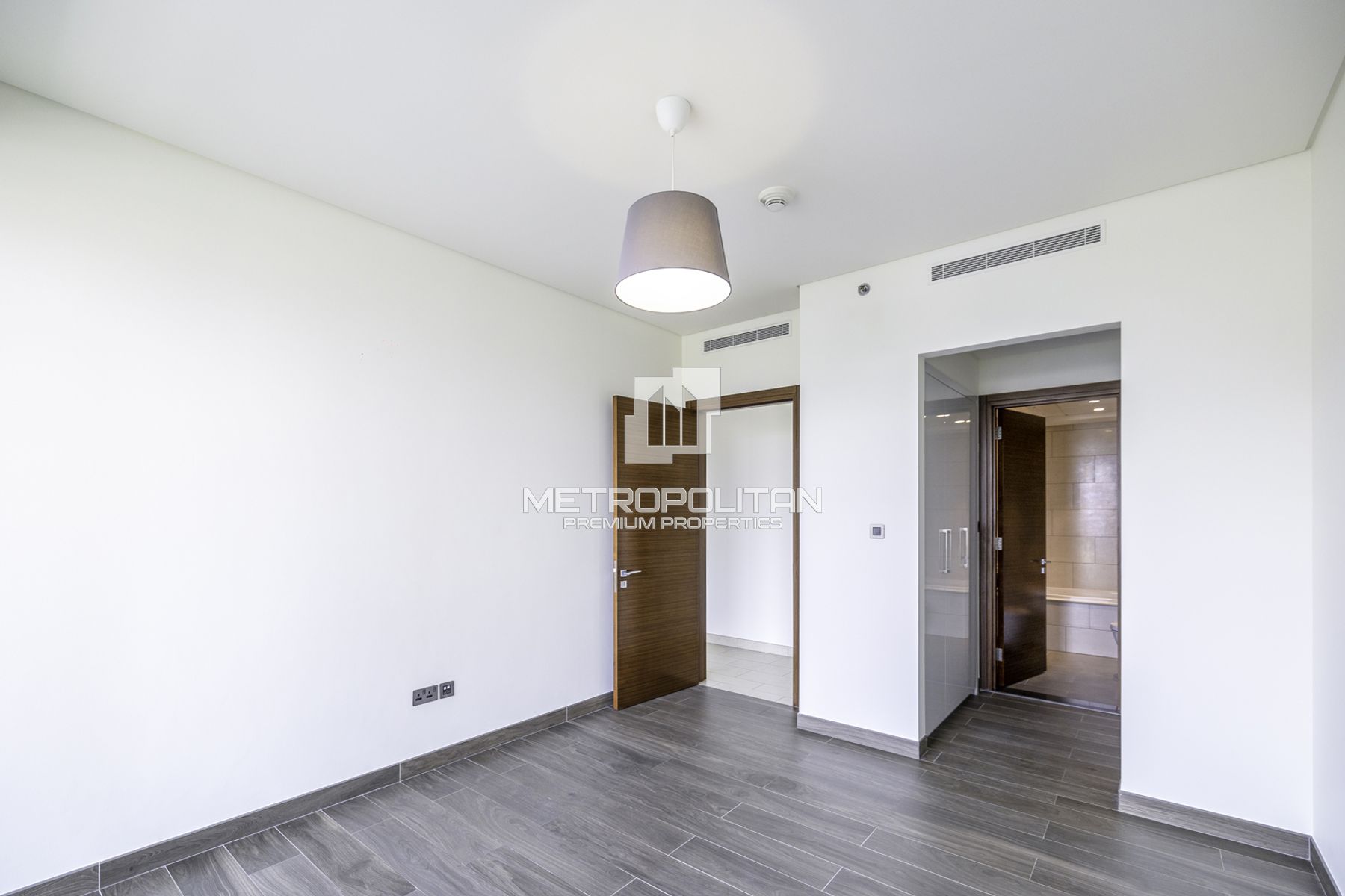 Move Now | Exclusive |Laundry Room|Well Maintained