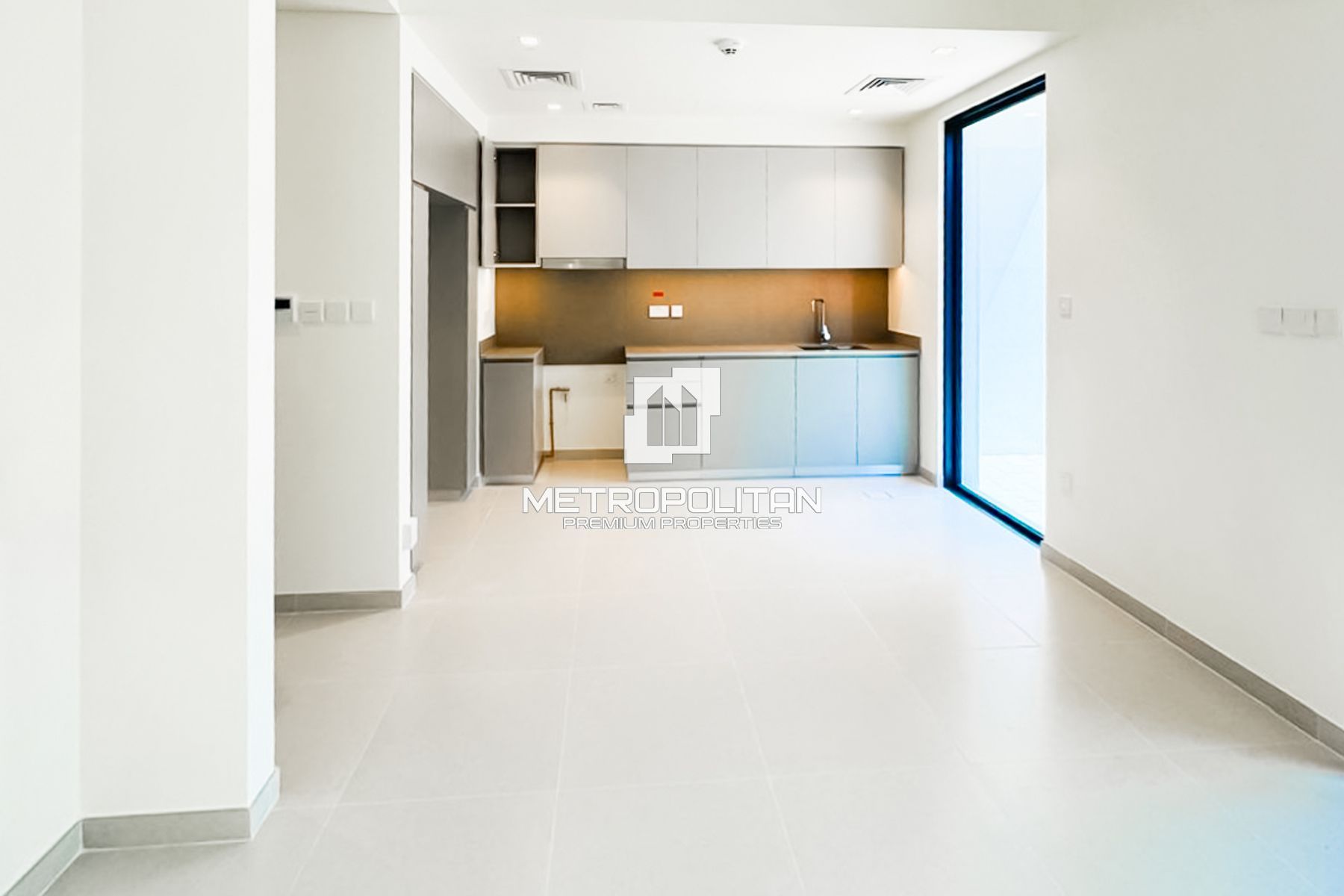 Upto 6 cheques | Close to Amenities | Spacious